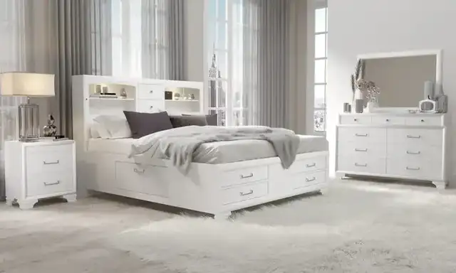 Jordyn-White Bedroom Set