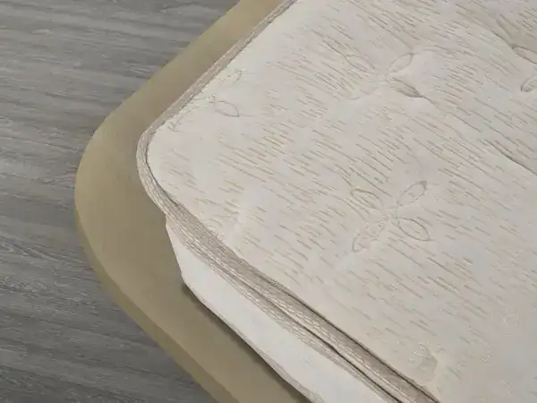 10.5'' QUEEN MATTRESS