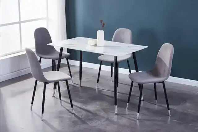 T-1580 Dining Set