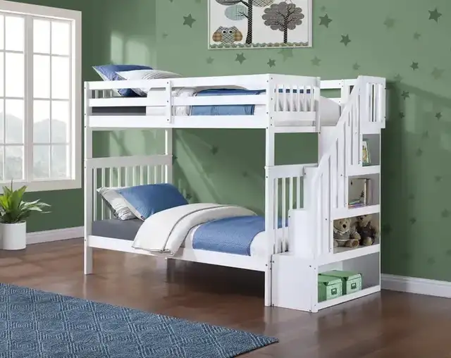 B 1847 - 39"/39" Bunk (White)(Reversible stairs)