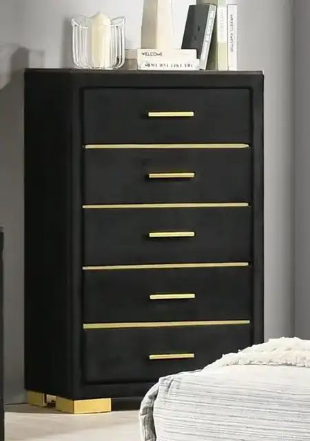 Chloe - IF-100 Chest
