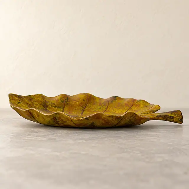 Green Leaf Plate — Low Edge Elevation