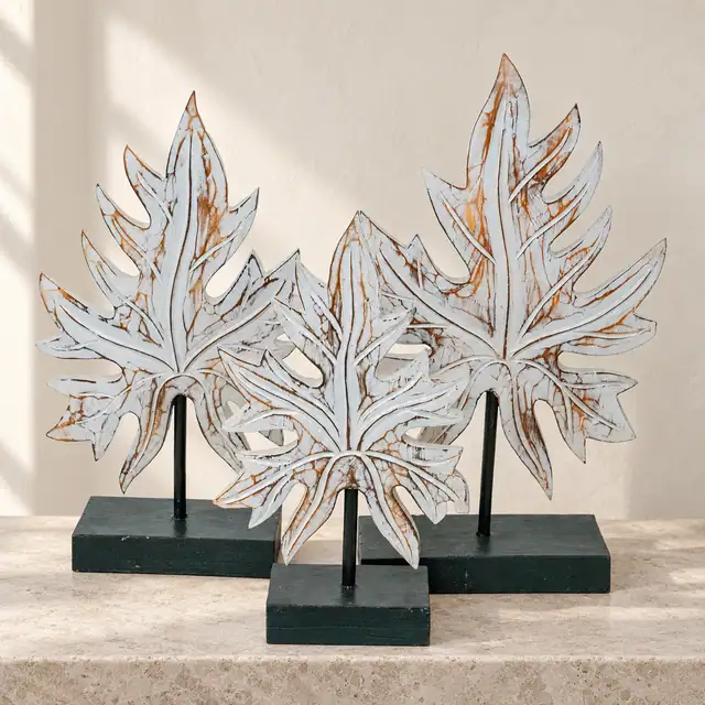 Hand-Carved Albesia Papaya Leaf Sculpture Set