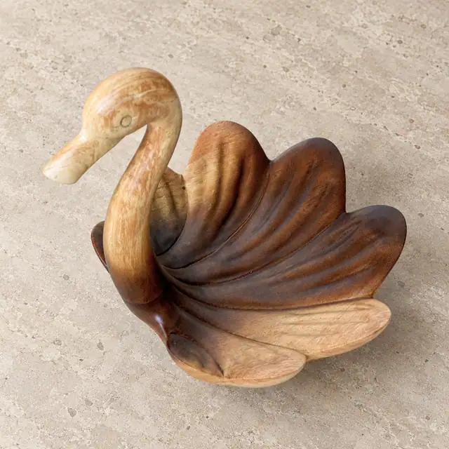 Swan Basket — High Angle Bowl Interior