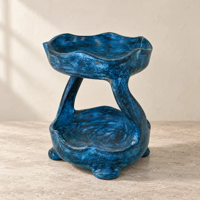 Two-tier Bowl — Moderately Elevated Front — Both Bowls Visible